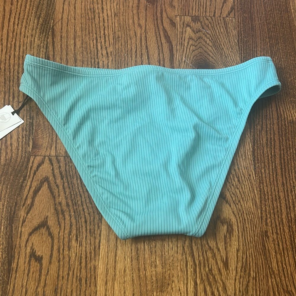 Shade & Shore Low Rise Cheeky Swim Bottom Size Medium New with Tags - Picture 3 of 4